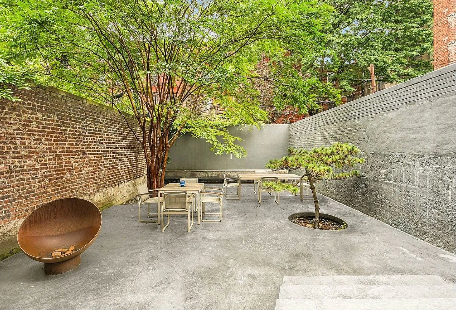 Listing photo 5 — backyard