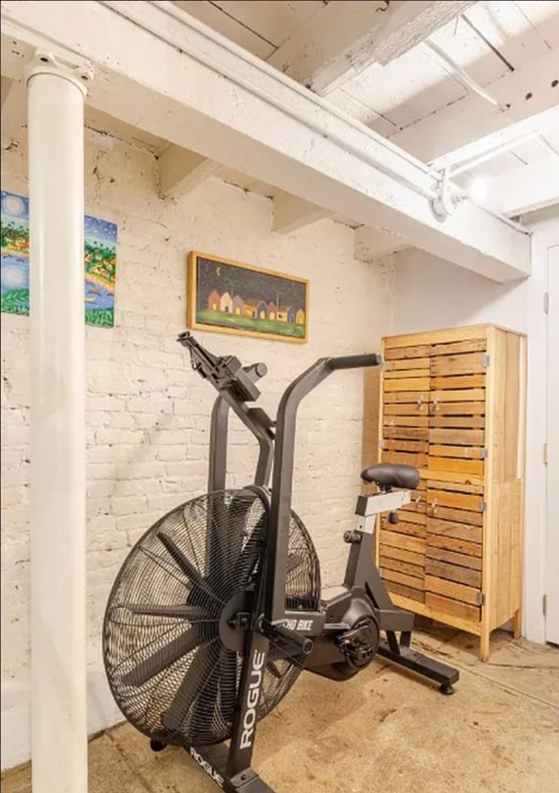 Listing photo 10